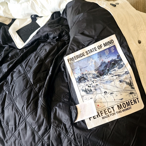 Perfect Moment Maya Parka Ski Jacket Perfect Moment Maya Belted Ski Jacket - Picture 14 of 17